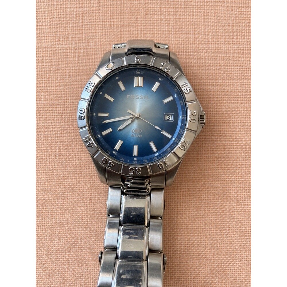 Fossil Blue AM-3689 Silver-Tone Watch Blue Dial with Extra Links